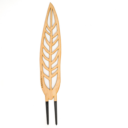 BARE™ Anthrulla™ - Customizable wooden plant support - Inspired by the Queen Anthurium leaf